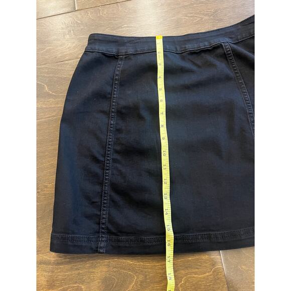 Free People Women’s Black Denim Button-Front Mini Skirt‎ — Size 10 - Picture 4 of 6